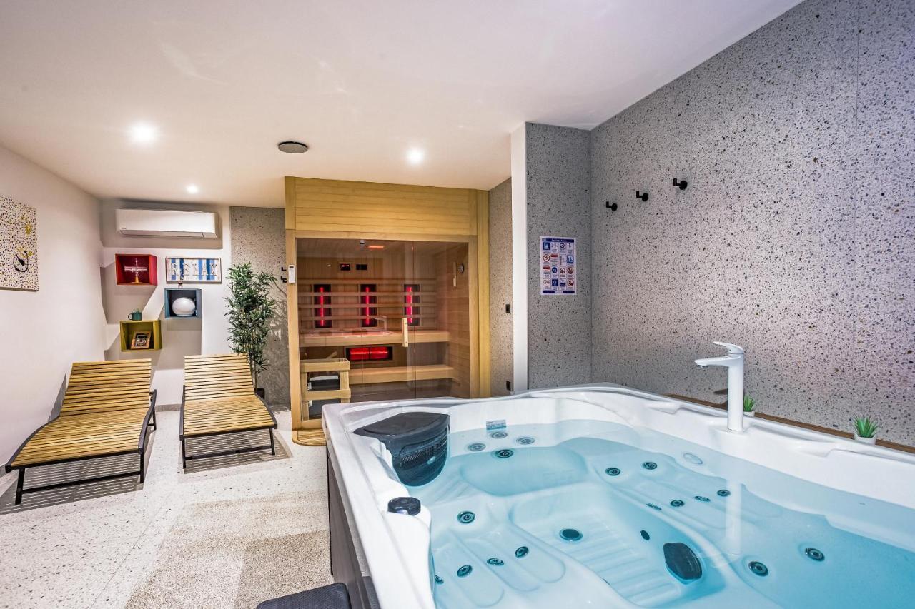 Villa Dispet With Heated Pool, Jacuzzi, Sauna And Cinema Celina Bagian luar foto