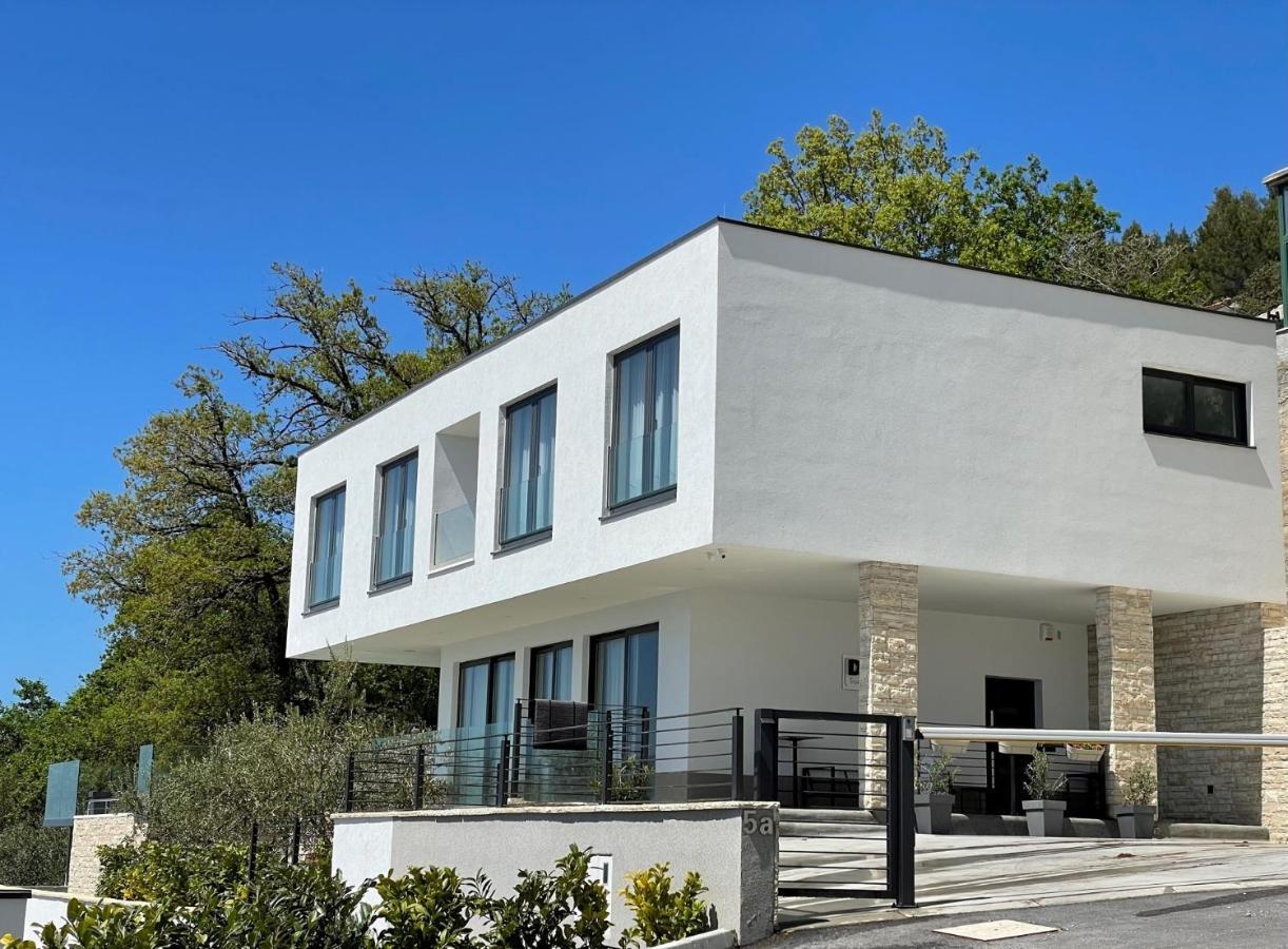 Villa Dispet With Heated Pool, Jacuzzi, Sauna And Cinema Celina Bagian luar foto